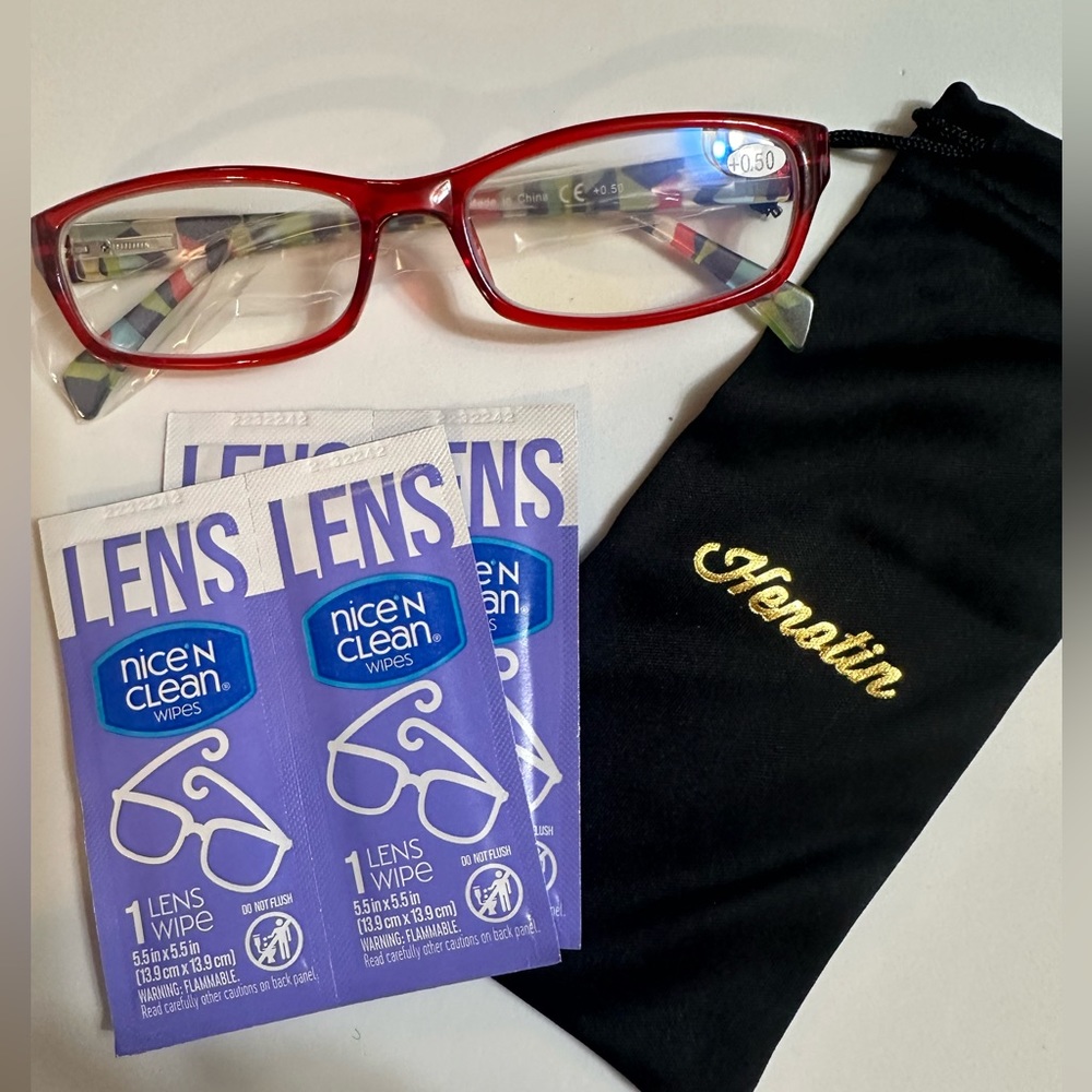 Women’s reading eye glasses